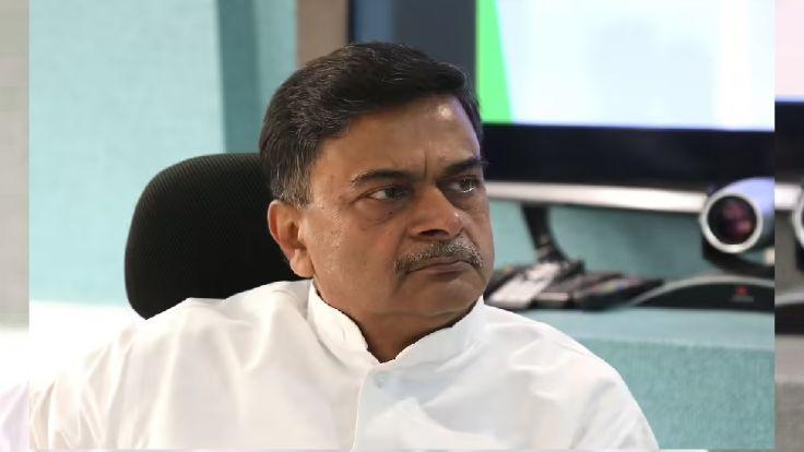 The verdict in Malegaon blast case came after 17 years, all 7 accused including Sadhvi Pragya Thakur were acquitted, BJP said Congress should answer saffron terrorism (15)-Kh8Ay3qvk8.jpg